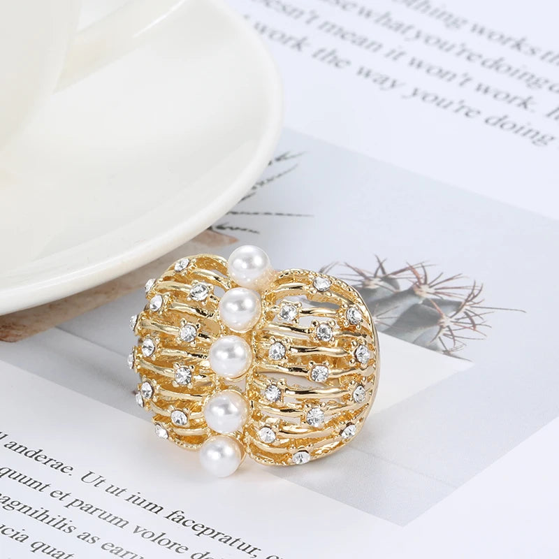 Big  Pearl Butterfly Ring for Women Fashion Gold Color Cocktail Geometric Finger Ring Party Jewelry Bijoux Femme Anel