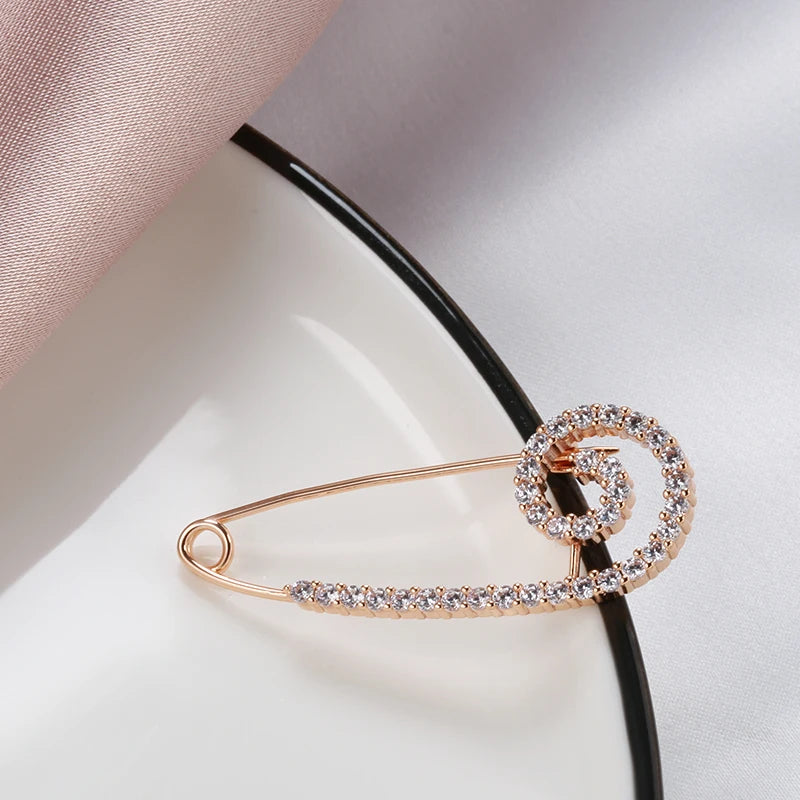 New 585 Rose Gold Fine Brooch for Women Creative Fashion Wedding Jewelry Unique Hollow Natural Zircon Boutonniere 2022 Hot