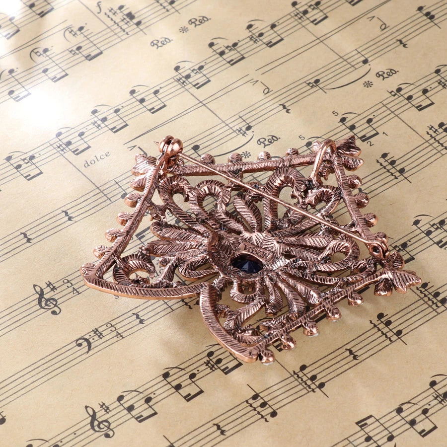 Hollow Brooches for Women Turkish Acessorios Antique Gold Crystal Women Day Pentagram Vintage Jewellery New Arrival